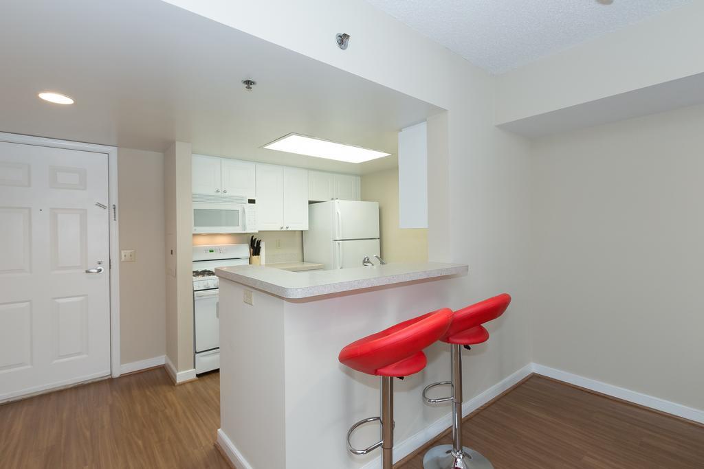 Pentagon City Luxury Apartment Arlington Extérieur photo